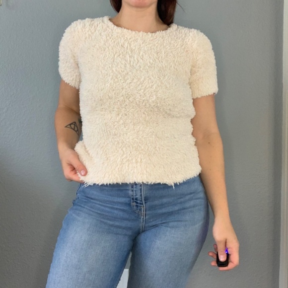 Fluffy T-Shirt - Picture 6 of 6